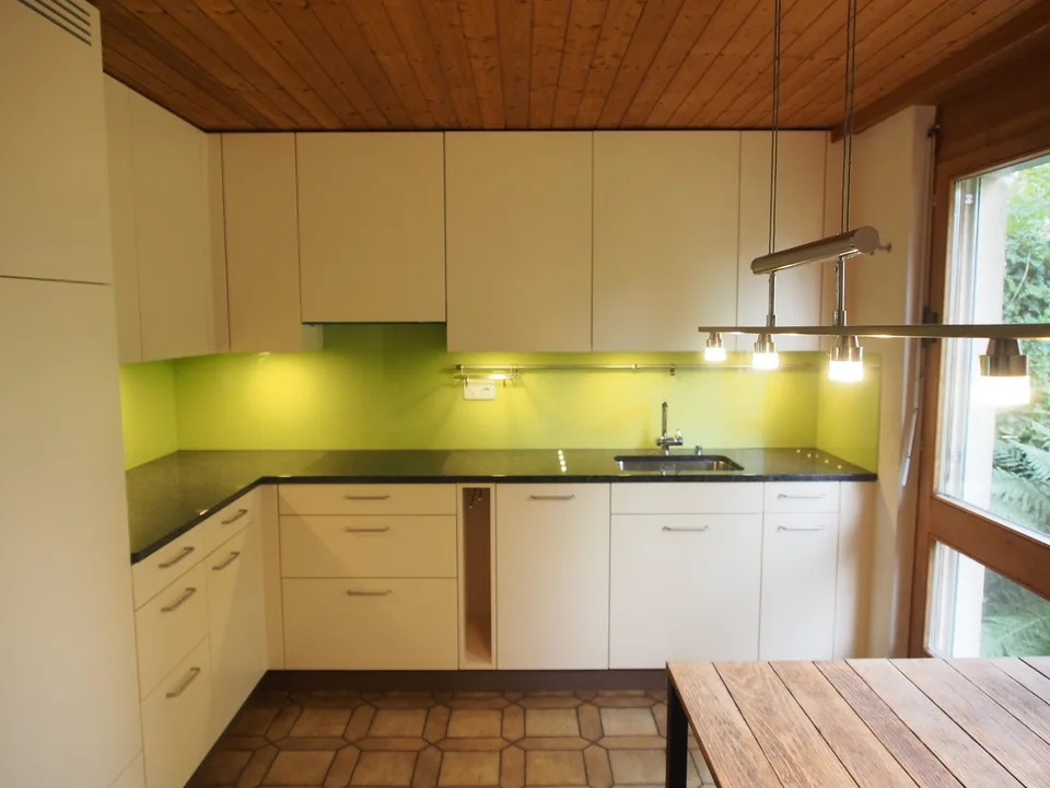 Grosszügiges Einfamilienhaus mit Garten in Schüpfen
