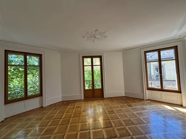 Charmantes 5-Zimmer-Wohnung im Herzen von Lausanne renoviert