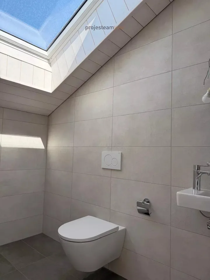 Neue Wohnung - Dachgeschoss-Duplex mit betontem Charme und Charakter durch doppelte Deckenhöhe – Foto 11 von 26