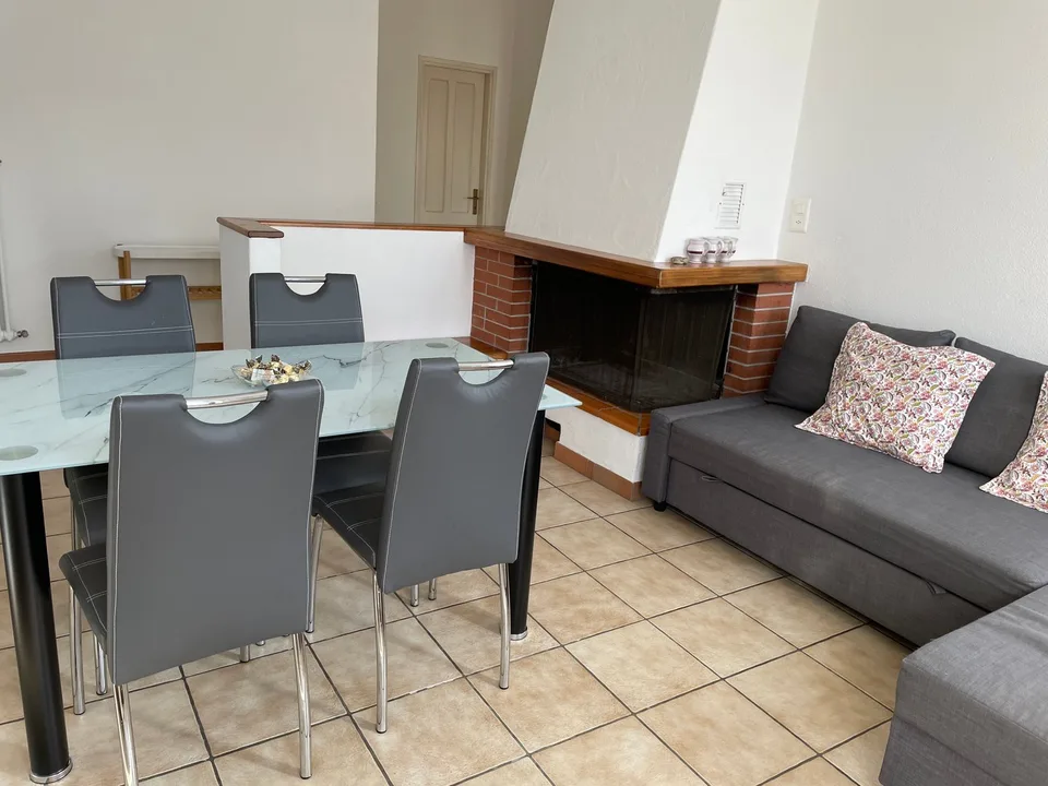 Gordola – Helle 4-Zimmer mit Balkon