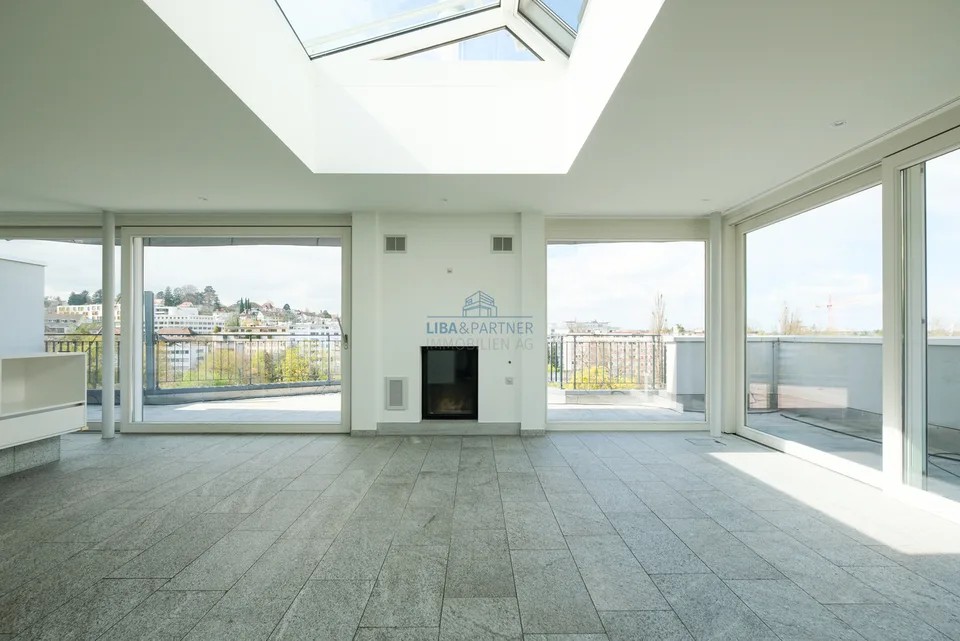 Attika-Maisonette mit unverbaubarem Weitblick über Binningen & Basel
