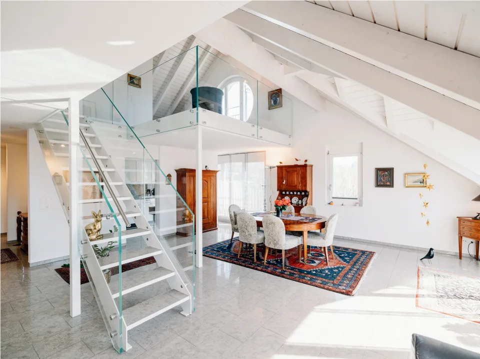 Grosszügige 5-Zimmer-Duplex-Wohnung (Galerie) mit Bergblick in Steffisburg