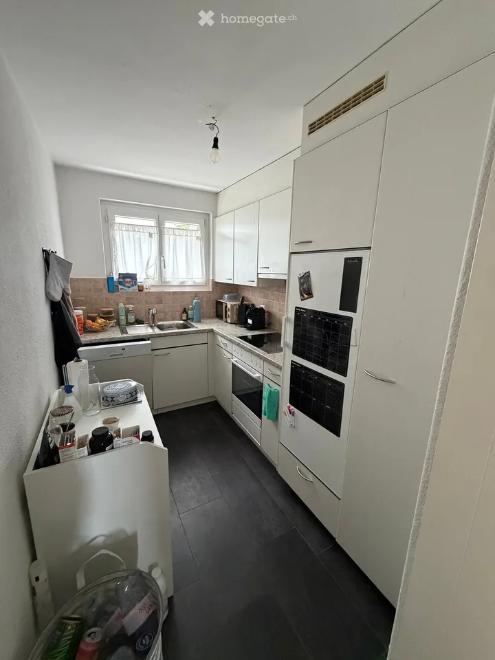 Appartamento accogliente 4.5 locali con balcone e bella vista a Meikirch