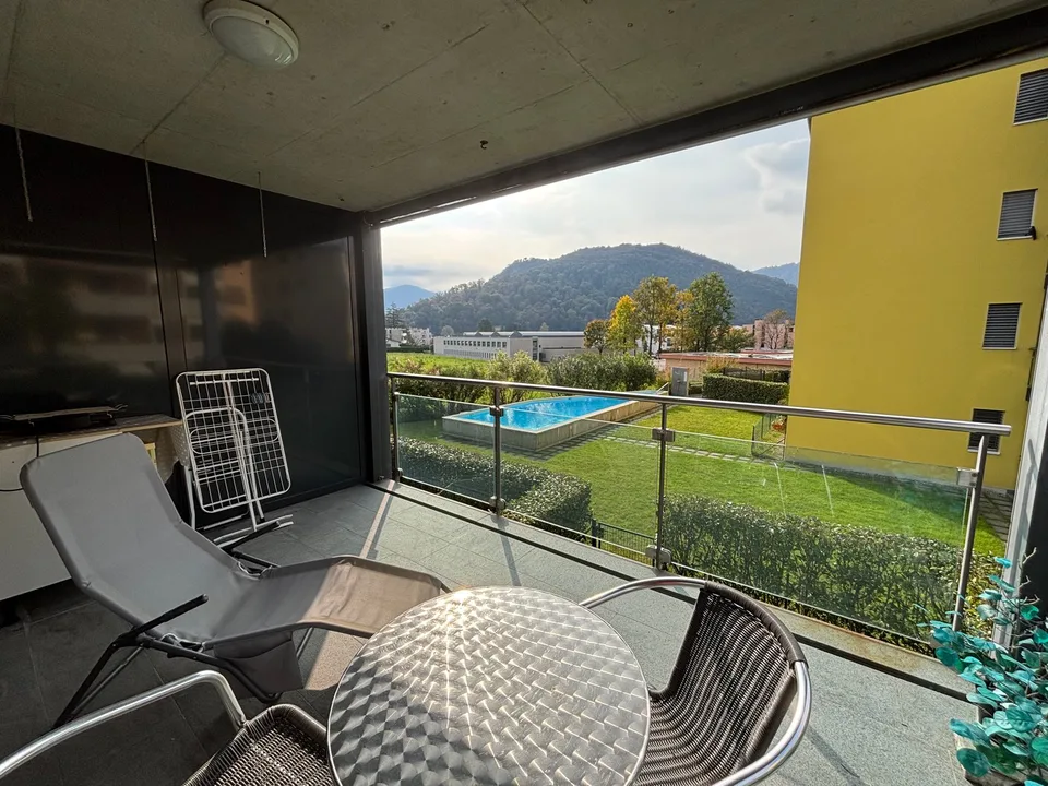 Moderno 1,5/2 locali ammobiliato con terrazzo e piscina