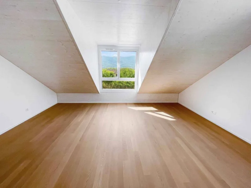 Reihenhaus-Villa mit 6,5 Zimmern und 368m2 Garten