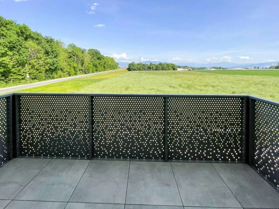 Reihenhaus-Villa mit 6,5 Zimmern und 368m2 Garten