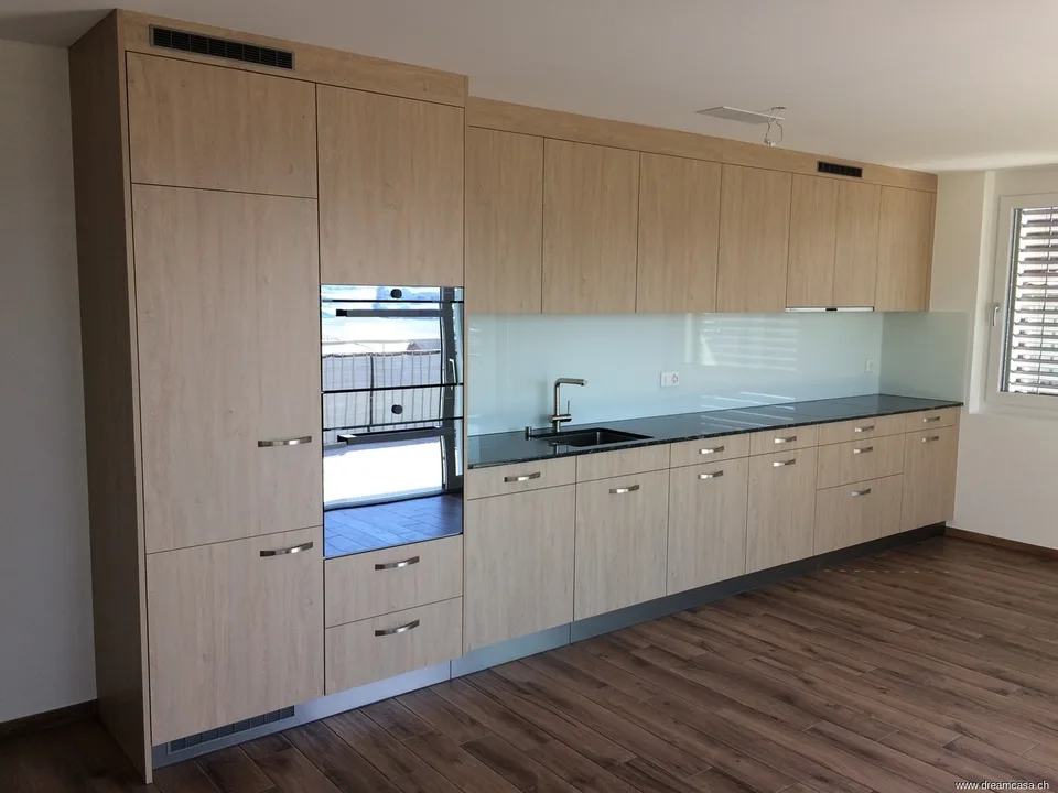 Appartamento moderno 4.5 locali con vista sulla montagna e posizione tranquilla