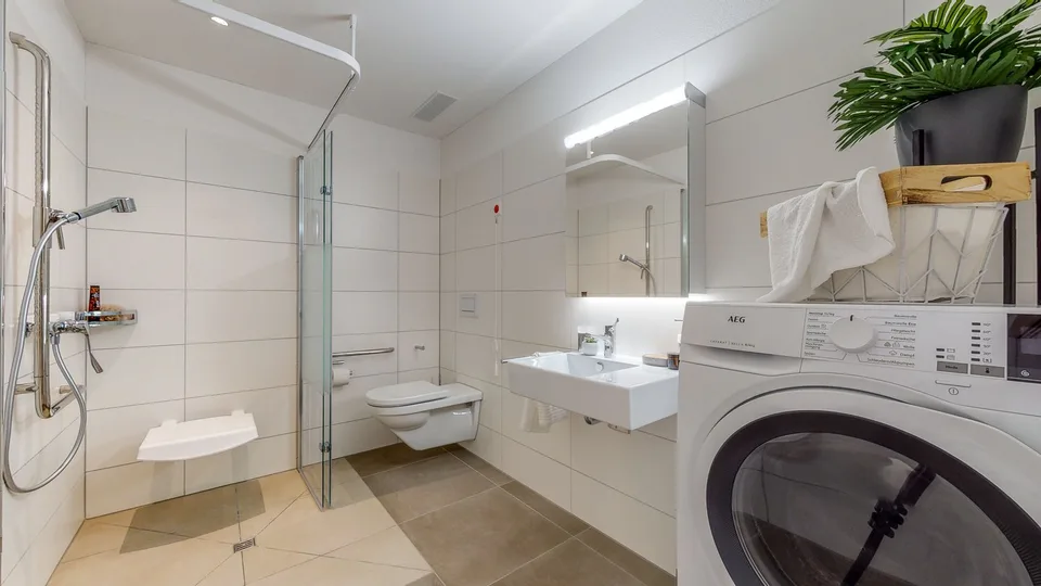 appartement senior de 2,5 pièces sans barrière | appartement récent adapté à l'âge pour se sentir bien – photo 10 sur 13