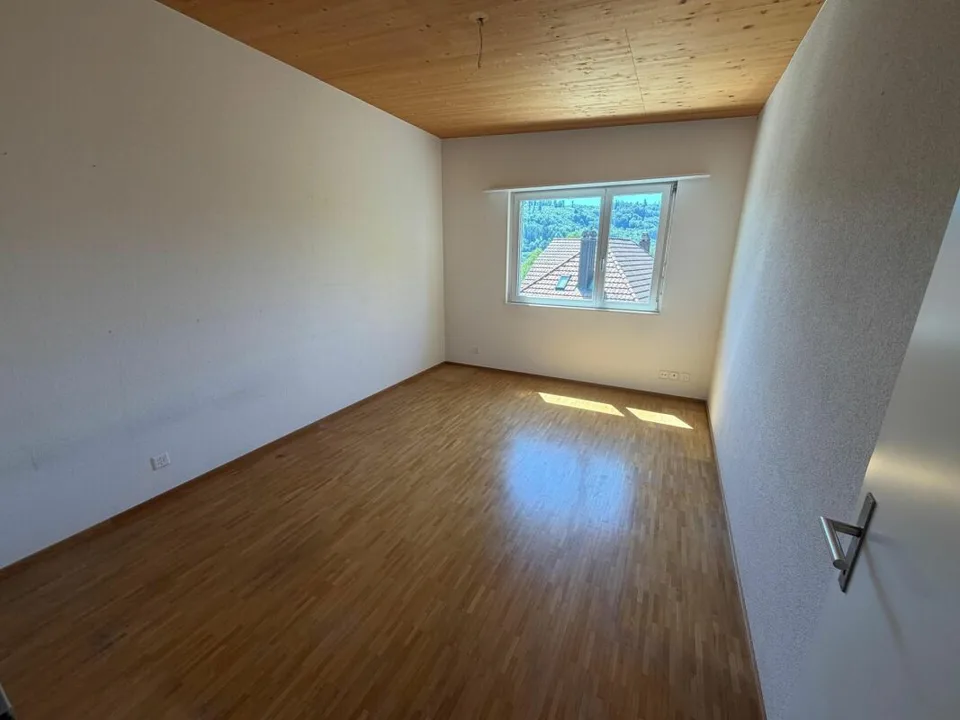 Dachgeschosswohnung, Garage, Kellerabteil – Foto 13 von 17
