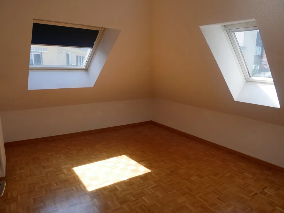 FRIBURG - RUE F.-GUILLIMANN 5 - 3.5 LOCALI MANSARDA AL 6° PIANO
