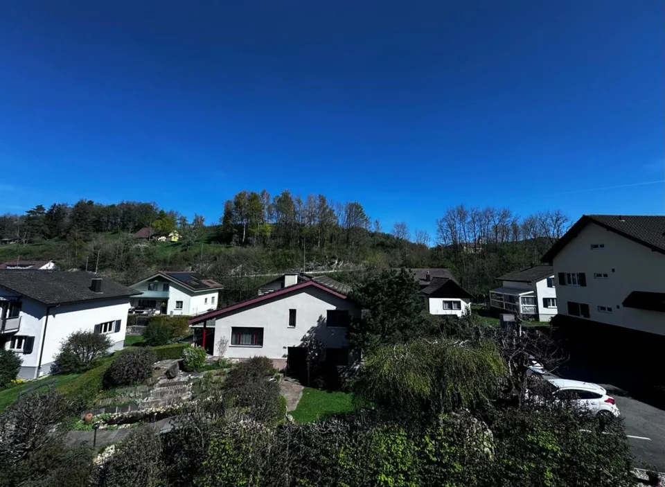 Wohnen mit Weitblick - Maisonette-Traumwohnung mit Galerie & 2 Balkonen