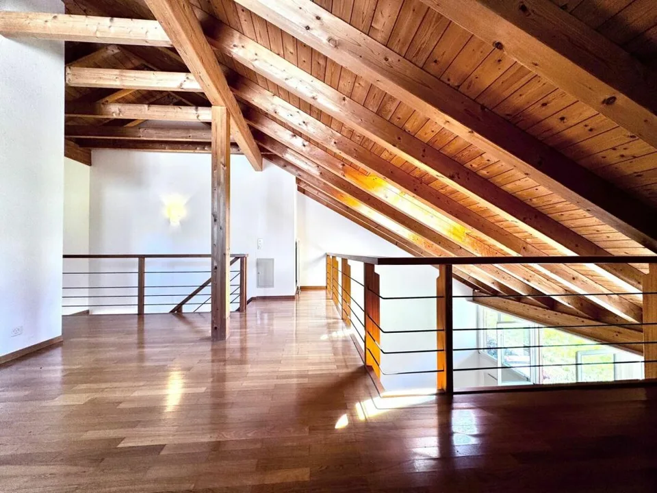 Wohnen mit Weitblick - Maisonette-Traumwohnung mit Galerie & 2 Balkonen
