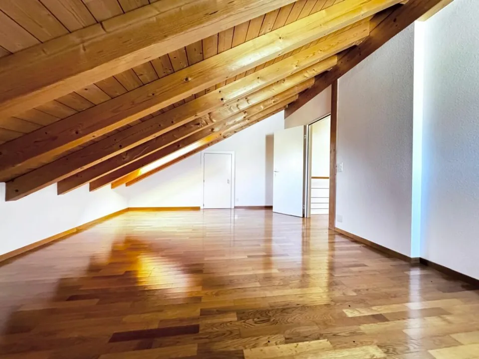 Wohnen mit Weitblick - Maisonette-Traumwohnung mit Galerie & 2 Balkonen
