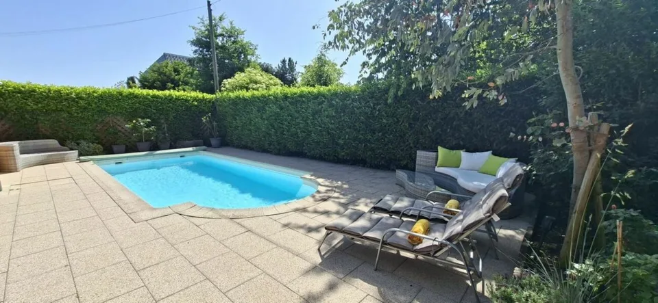 Nachhaltiges 7.5-Zimmer-Einfamilienhaus mit Photovoltaikanlage, Pool, Sauna & Fitness