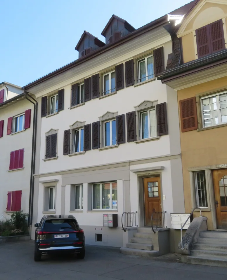 2.5-Zimmer-Dachwohnung zu vermieten
