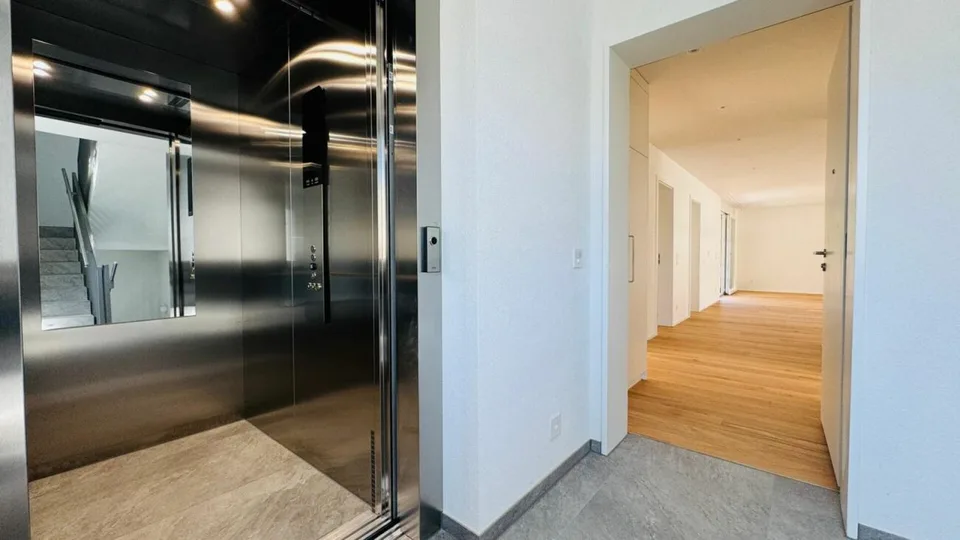 Appartamento di nuova costruzione al 1° piano (w2), balcone, ascensore, cantina e 1 AEHP