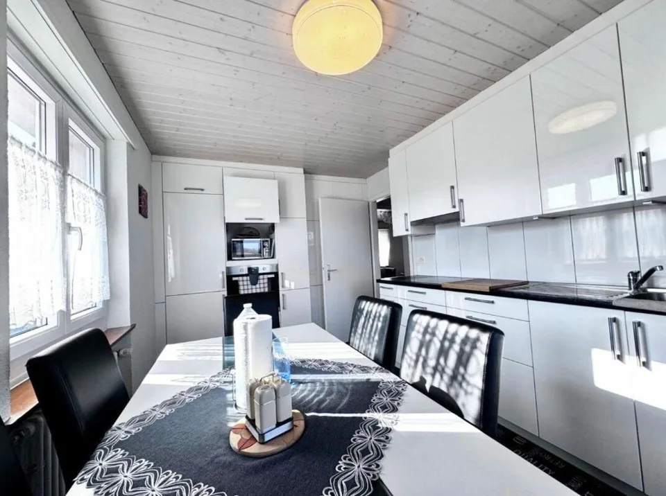 Casa unifamiliare di 4,5 locali con terreno di 580 m², garage e grande potenziale