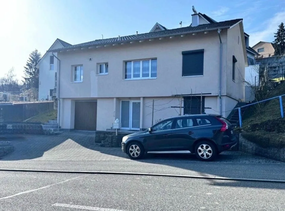 Casa unifamiliare di 4,5 locali con terreno di 580 m², garage e grande potenziale