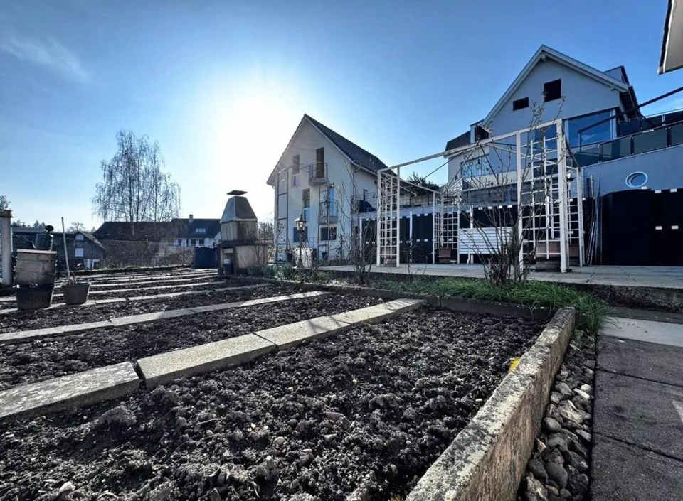 4.5-Zimmer-EFH mit 580 m²Grundstück, Garage & viel Potenzial