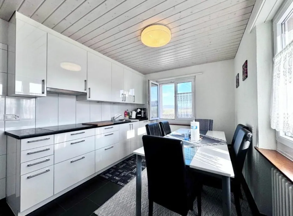 Casa unifamiliare di 4,5 locali con terreno di 580 m², garage e grande potenziale