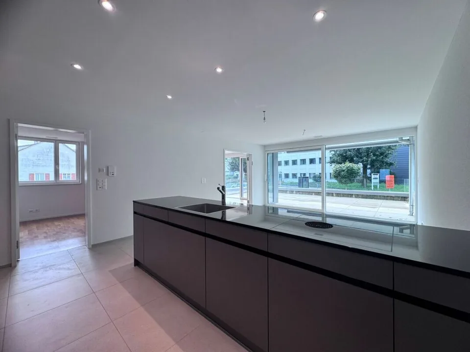 Exklusive moderne 4.5-Zimmer-Wohnung mit grosser Terrasse & Waschturm