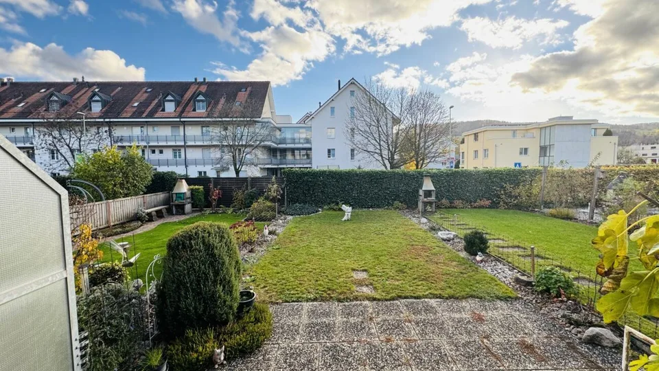 5.5-Zimmer-Reihenhaus mit Garten und Garage - sanierungsbedürftig