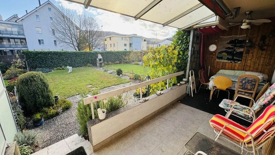 5.5-Zimmer-Reihenhaus mit Garten und Garage - sanierungsbedürftig