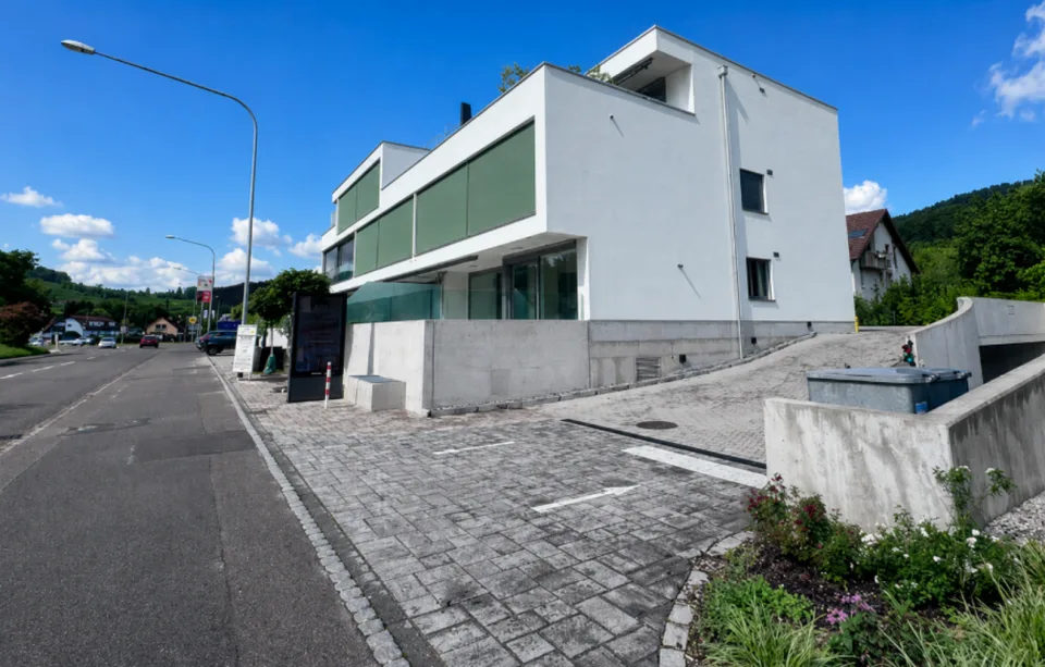 Moderne 3.5-Zimmer-Attikawohnung mit 66 m² Terrasse