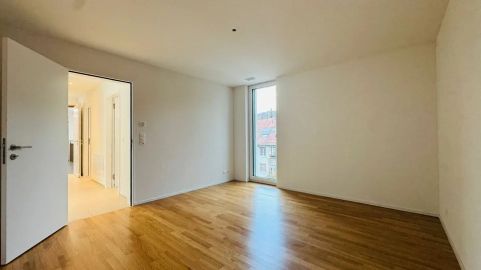 Moderne 3.5-Zimmer-Attikawohnung mit 66 m² Terrasse