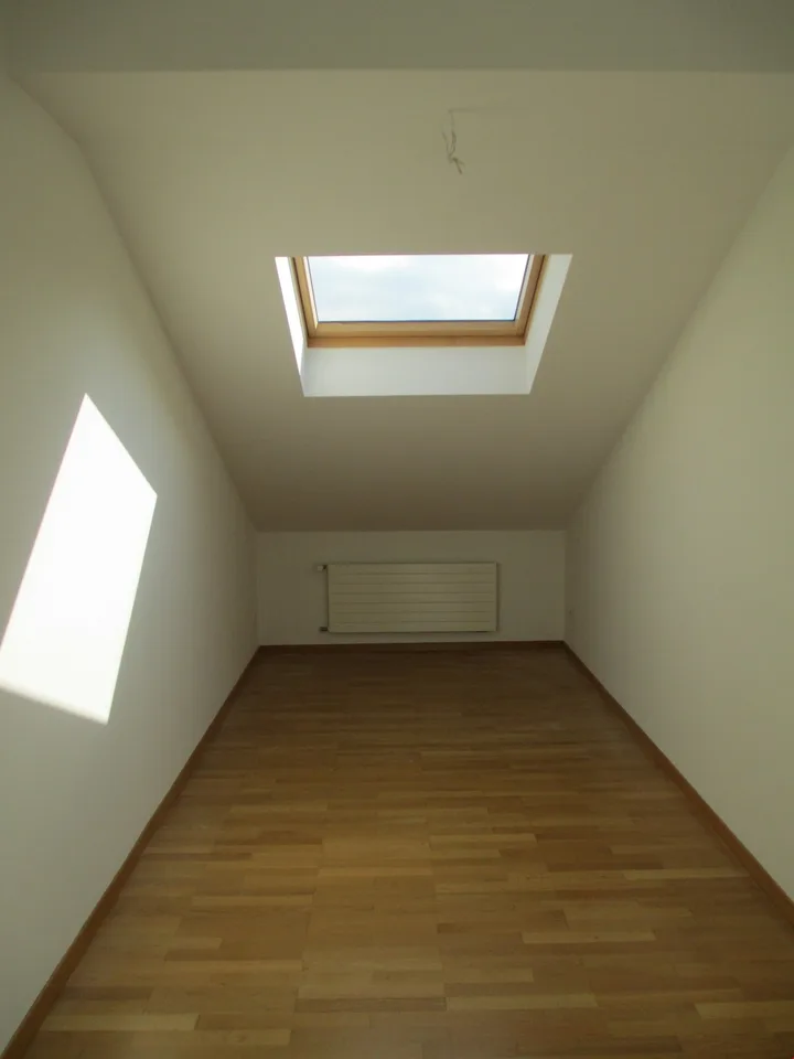 * Appartement mansardé charmant *