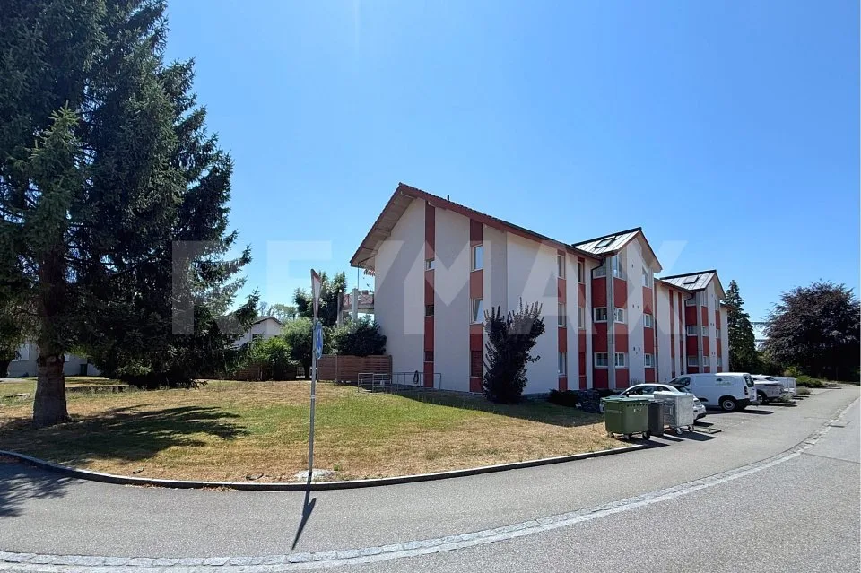 Viel Platz zum Wohlfühlen  sonnige 5½-Zimmer-Eigentumswohnung mit Wintergarten und Cheminée