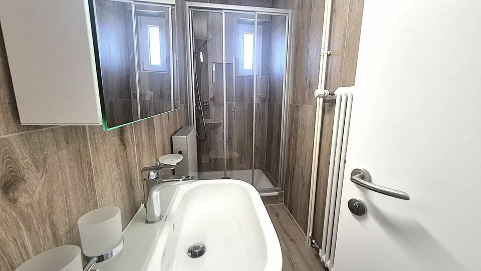 Magnifique appartement de 3 pièces entièrement rénové avec balcon - Le Locle