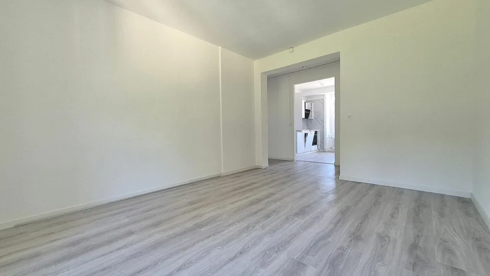 Magnifique appartement de 3 pièces entièrement rénové avec balcon - Le Locle