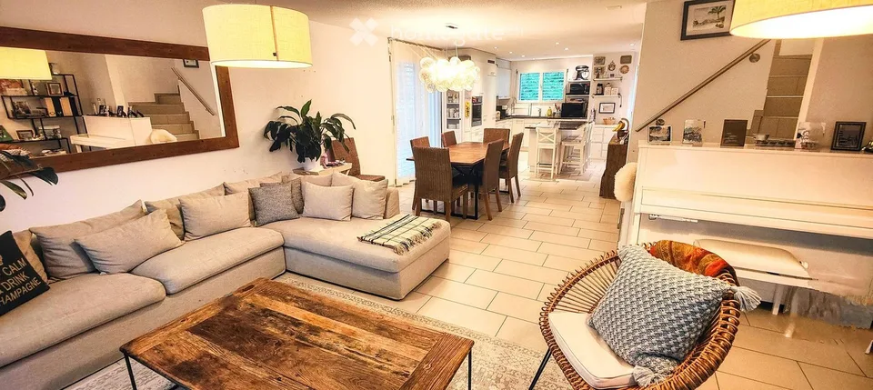 Geräumiges Doppeleinfamilienhaus mit Garten im steuergünstigen Binz -  in der Natur