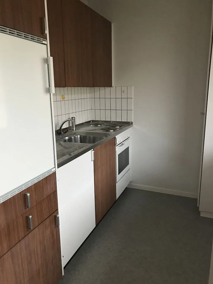 Appartement 2 pièces, 1er étage droite