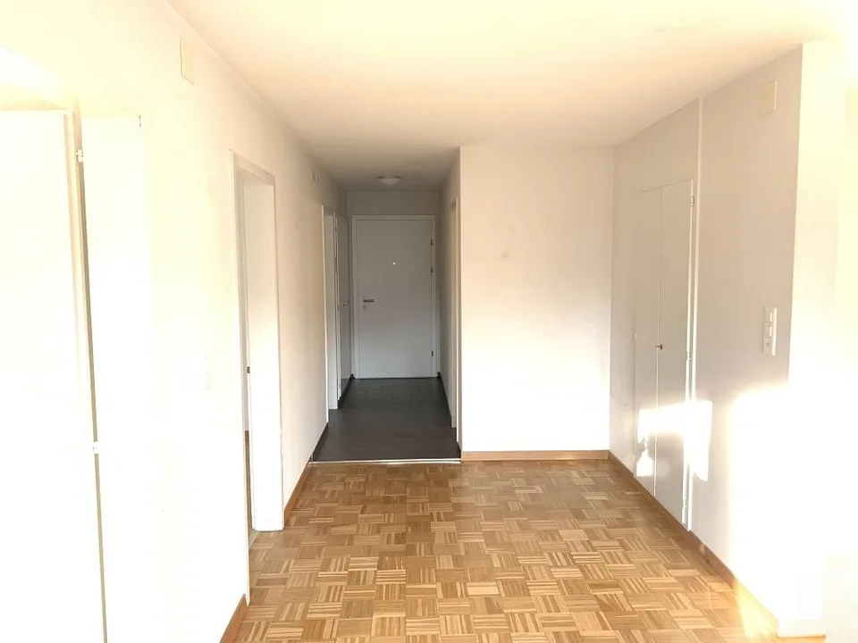 3 1/2-Zimmerwohnung, Parterre rechts