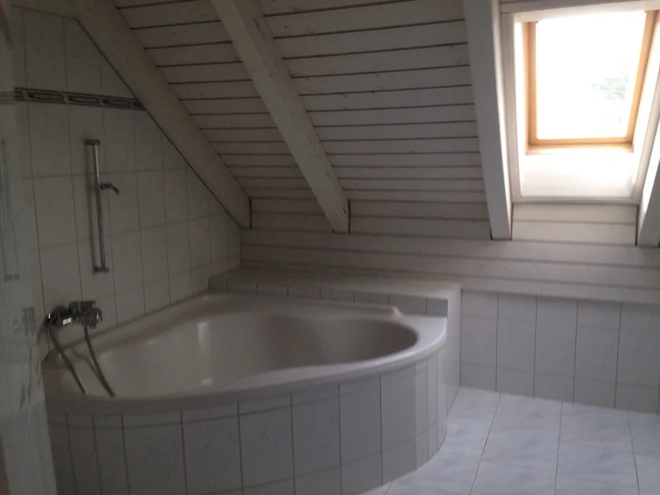 Charmant appartement maisonnette de 5,5 pièces à Neerach – Situation calme avec une vue magnifique