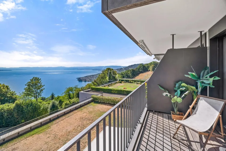 Elegante appartamento di 4.5 locali con vista panoramica sul Lago di Ginevra a Puidoux