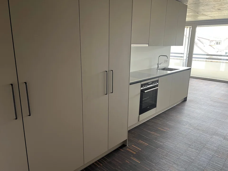 Eine Wohnung mit umlaufenden Balkon? Ihr Warten hat ein Ende!