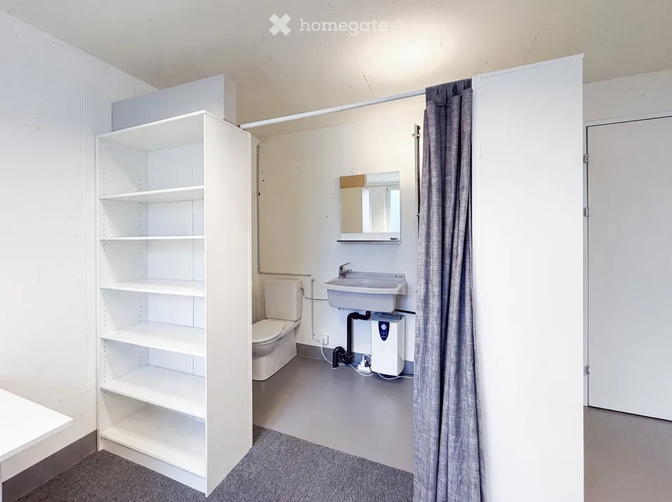 Bright storage room, approx. 35m² – Top location Center Uster