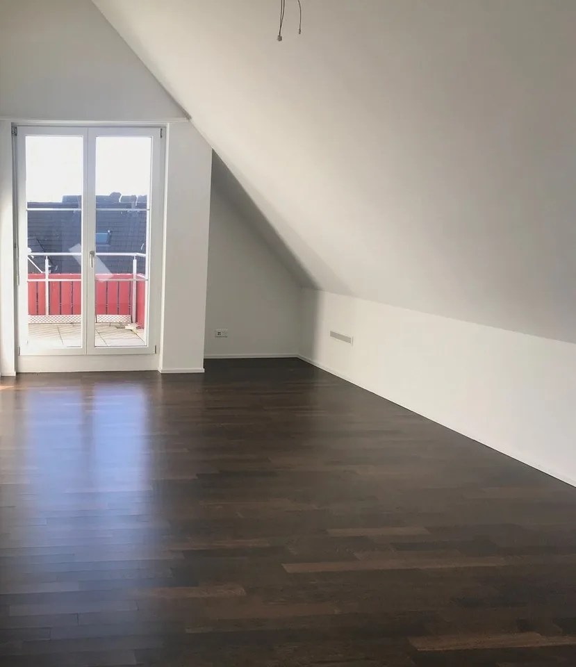 Grosszügige Single -oder Pärchen Wohnung