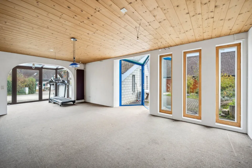 Charmantes Zuhause mit Potenzial an erhöhter Lage – Foto 6 von 9