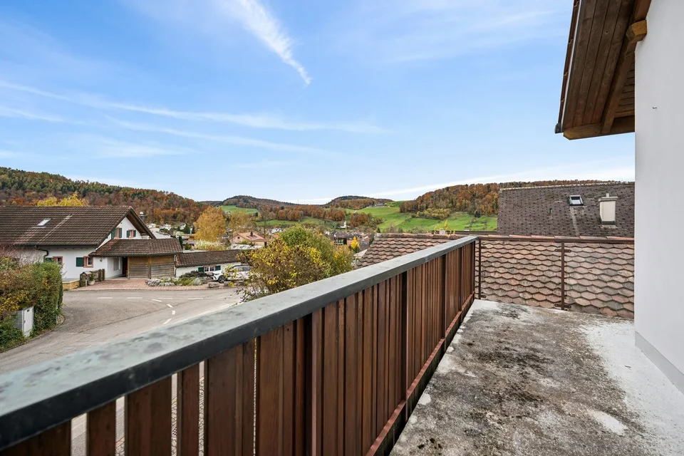 Charmantes Zuhause mit Potenzial an erhöhter Lage – Foto 8 von 9
