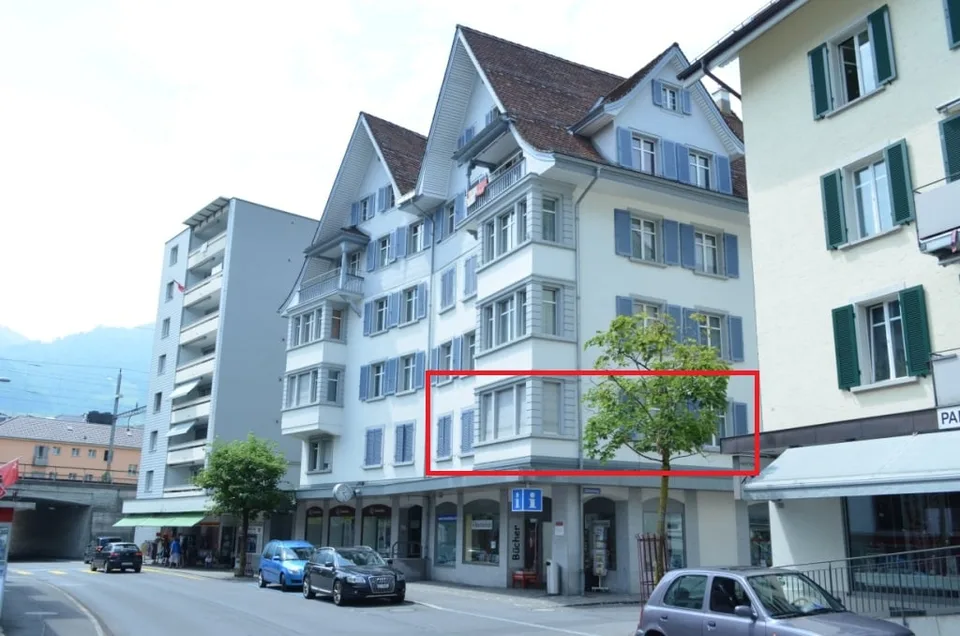 Grosszügige 4.5 - Zimmerwohnung im Zentrum von Goldau
