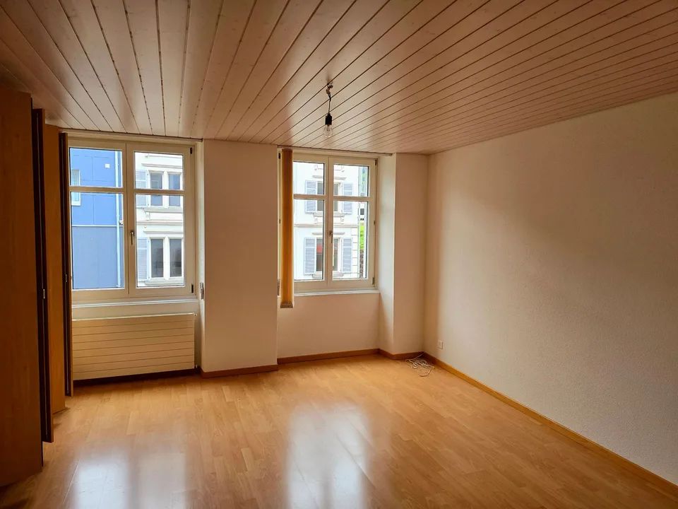 Grosszügige 4.5 - Zimmerwohnung im Zentrum von Goldau