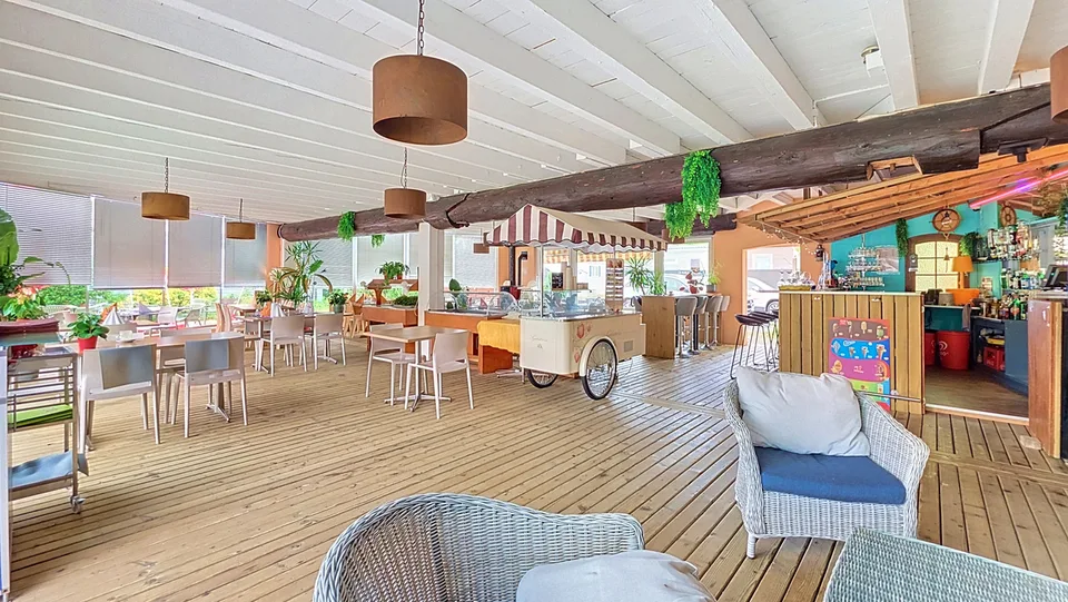 Opportunité rare : café-restaurant proche du lac à Cheyres / FR – photo 7 sur 13