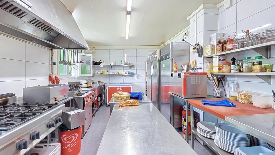 Opportunité rare : café-restaurant proche du lac à Cheyres / FR – photo 13 sur 13