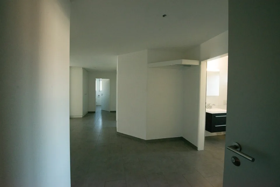 Moderne 3.5-Zimmer-Gartenwohnung mit grossem Sitzplatz