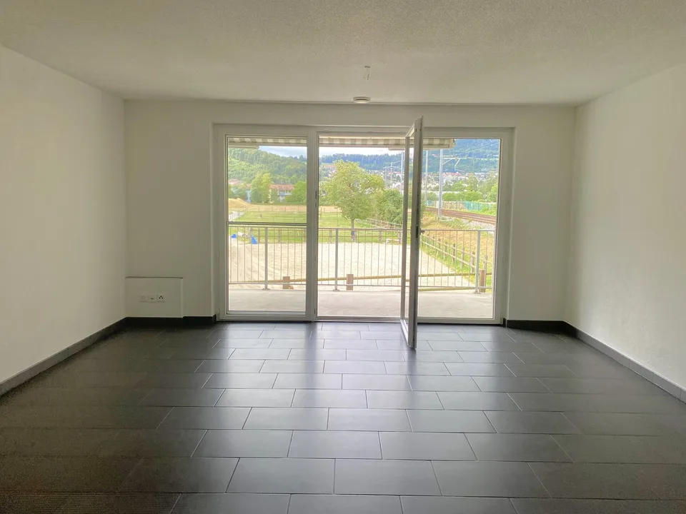 Schöne 3,5-Zimmerwohnung mit grossem, gedeckten Balkon