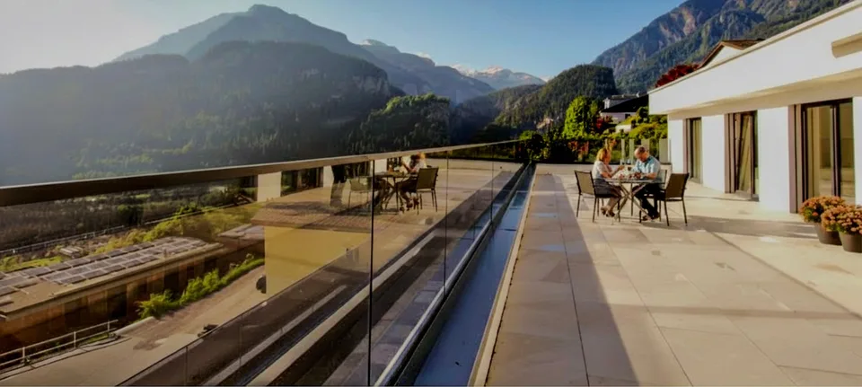 Penthouse-Feeling mit Panoramasicht | Exklusive Terrassenwohnung in Thusis